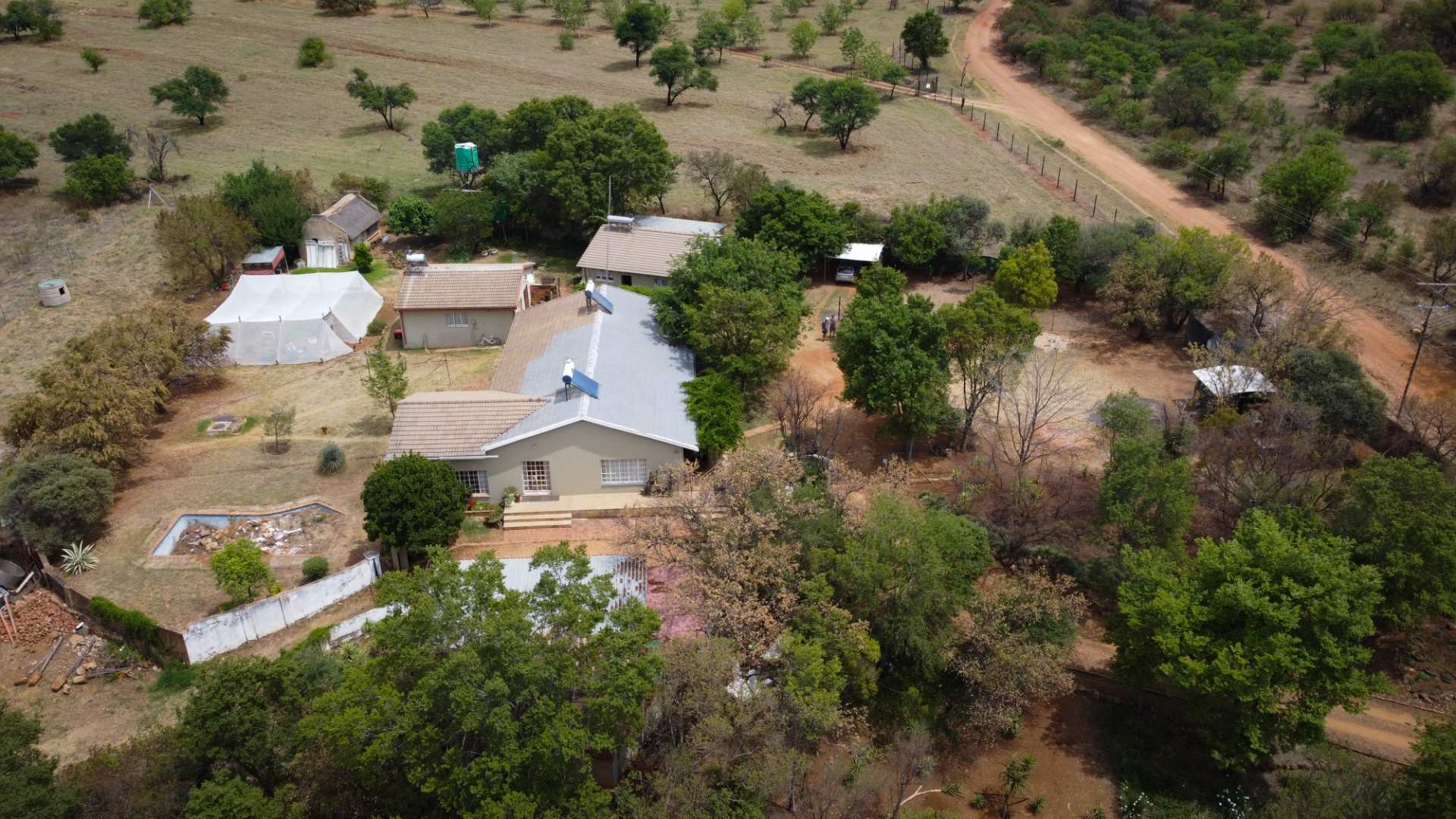 5 Bedroom Property for Sale in Hartbeespoort Rural North West